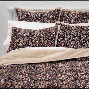 Threshold Floral Bedspread- Queen